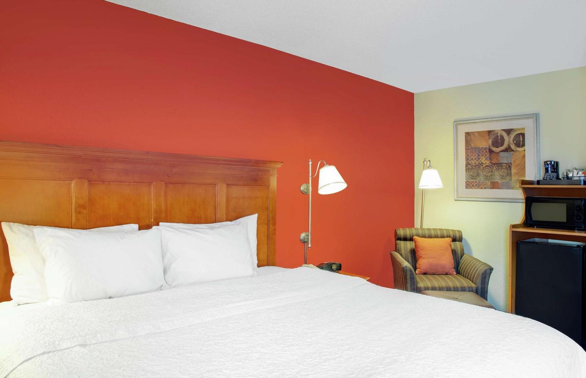 Hampton Inn Мерилвил Екстериор снимка