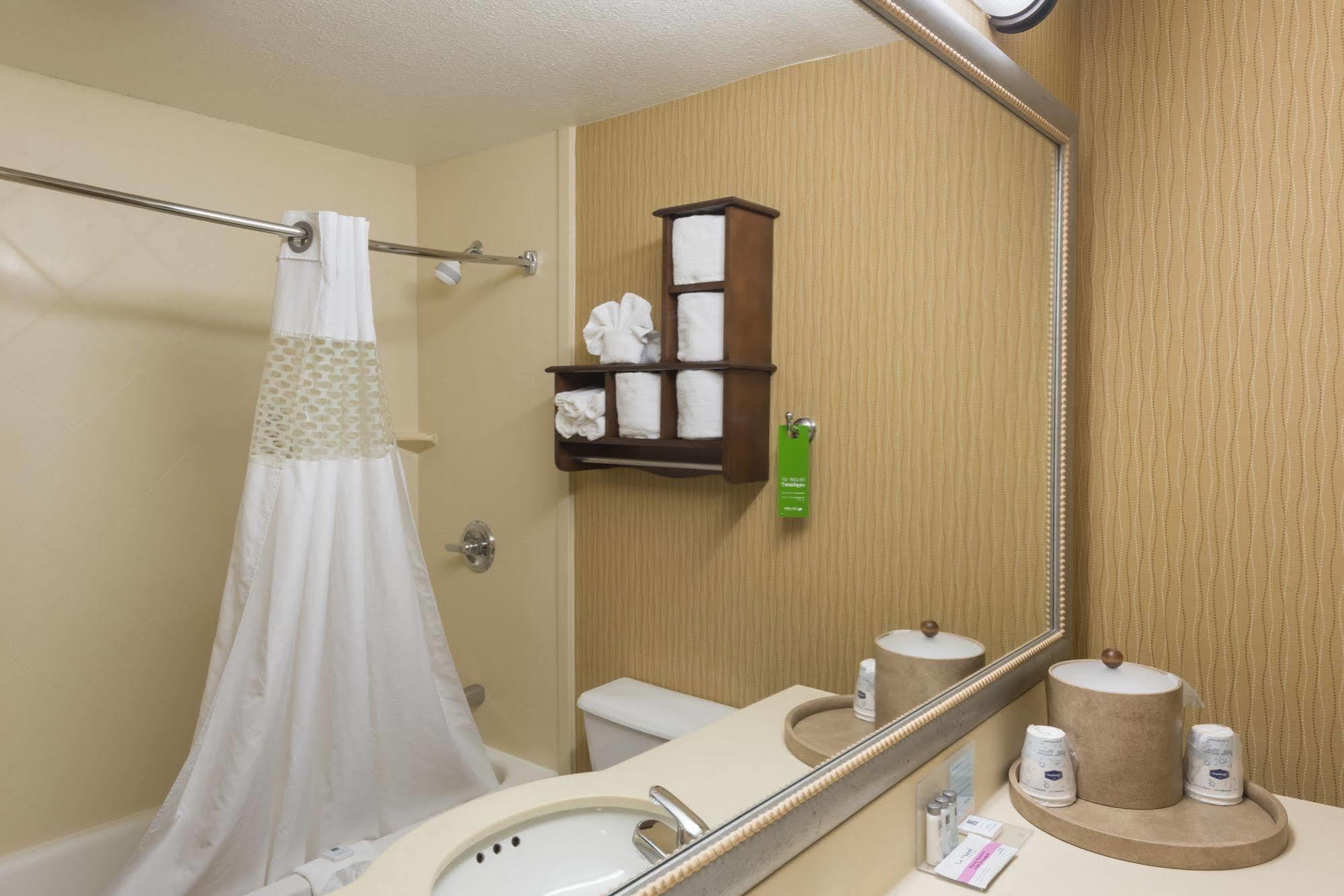Hampton Inn Мерилвил Стая снимка