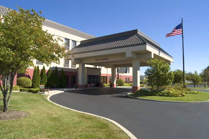 Hampton Inn Мерилвил Екстериор снимка